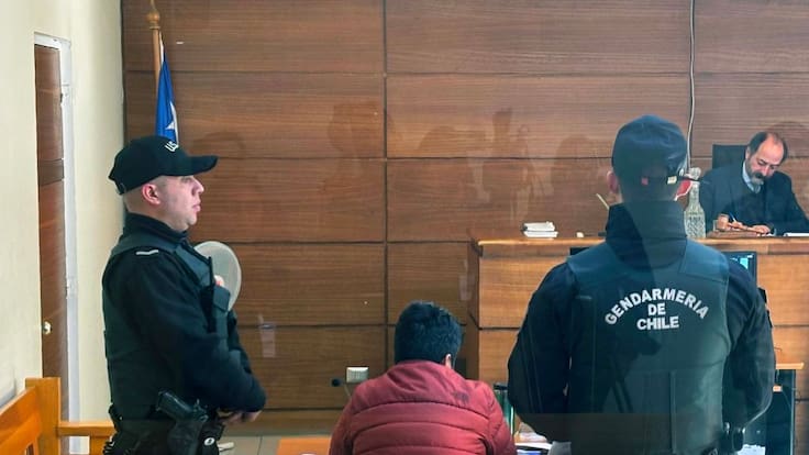 Decretan prisión preventiva para acusado de atacar a su expareja y atropellar a carabinero en Valparaíso