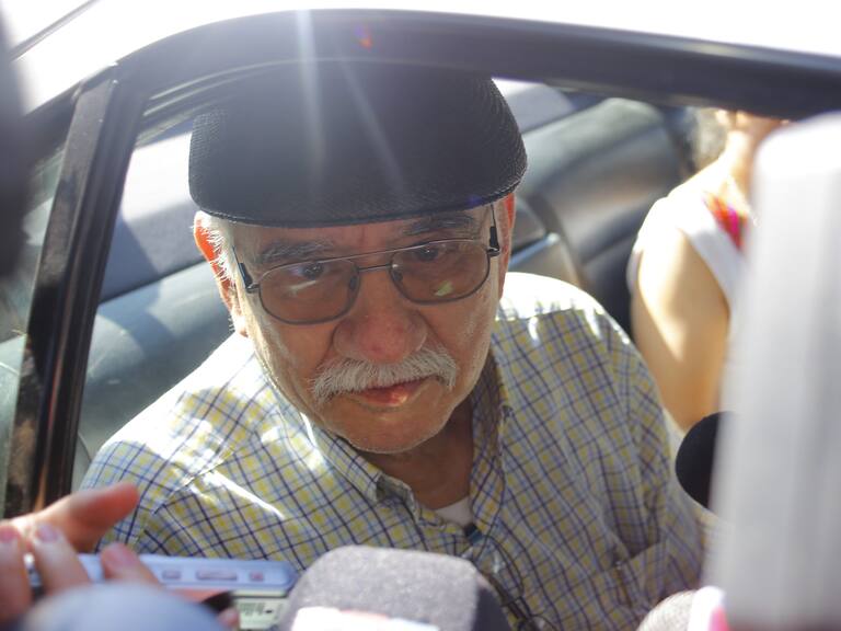 18 de Diciembre del 2018/SANTIAGO
Tito Fernandez se retira del cuartel de delitos sexuales de la PDI, luego prestar declaracin por mas de cinco en el cuartel ubicado en Williams Rebolledo, dando declaracin a la prensa a su salida.
FOTO:SEBASTIAN BROGCA/AGENCIAUNO