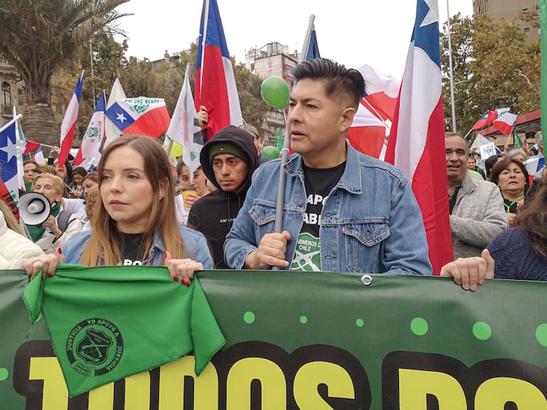 Camila Flores y Percy Marín