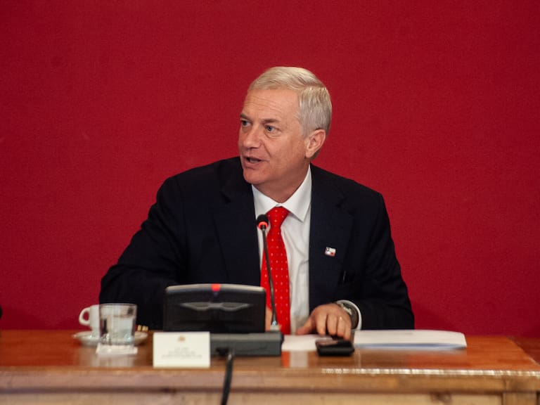 Nuevos embajadores de Chile en EE. UU. y Perú: los elegidos por el Presidente Kast tienen perfiles muy distintos