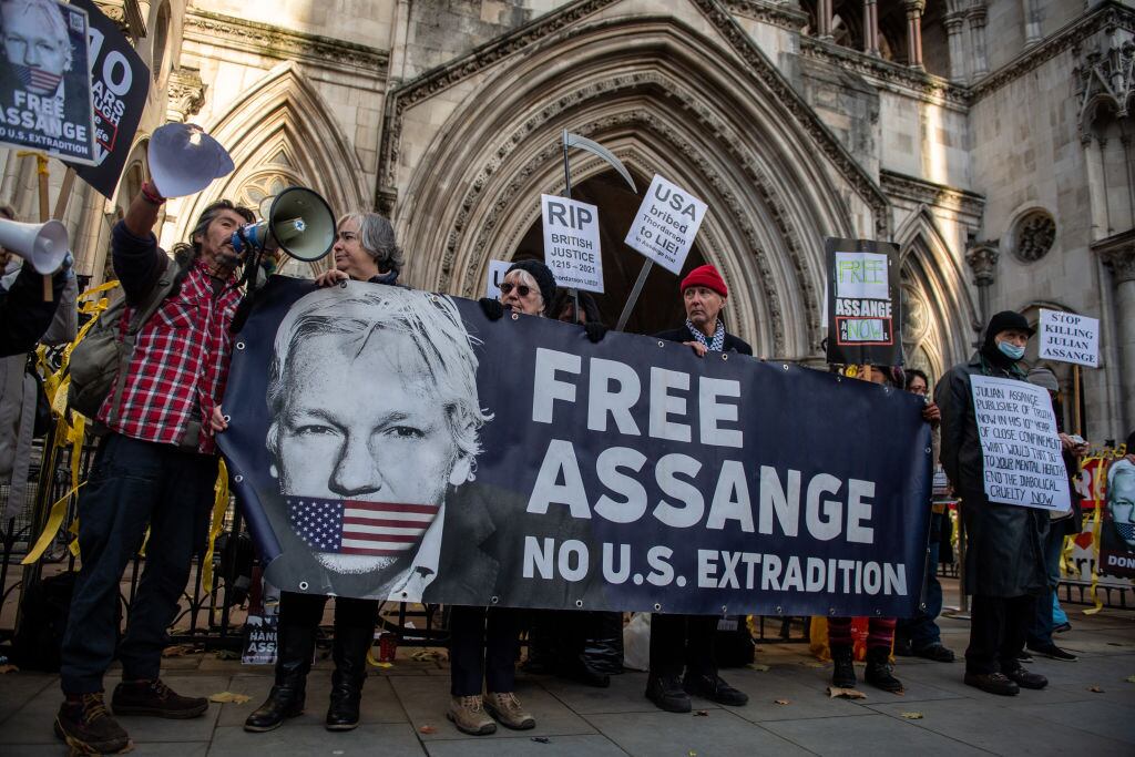 Manifestación por la libertad de Julian Assange en Inglaterra