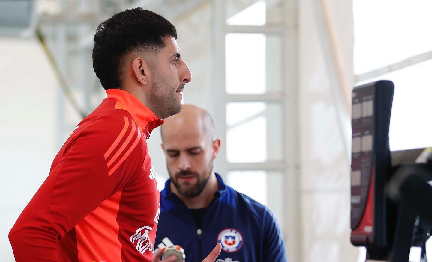 A la espera de La Roja: El periplo de Guillermo Maripán por en Santiago en medio de sus vacaciones | Instagram: La Roja