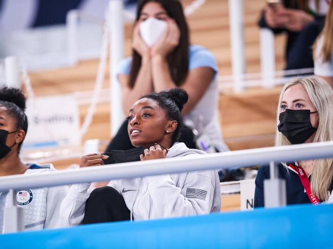 Simone Biles acompañó al equipo de EEUU en las finales de la gimnasia