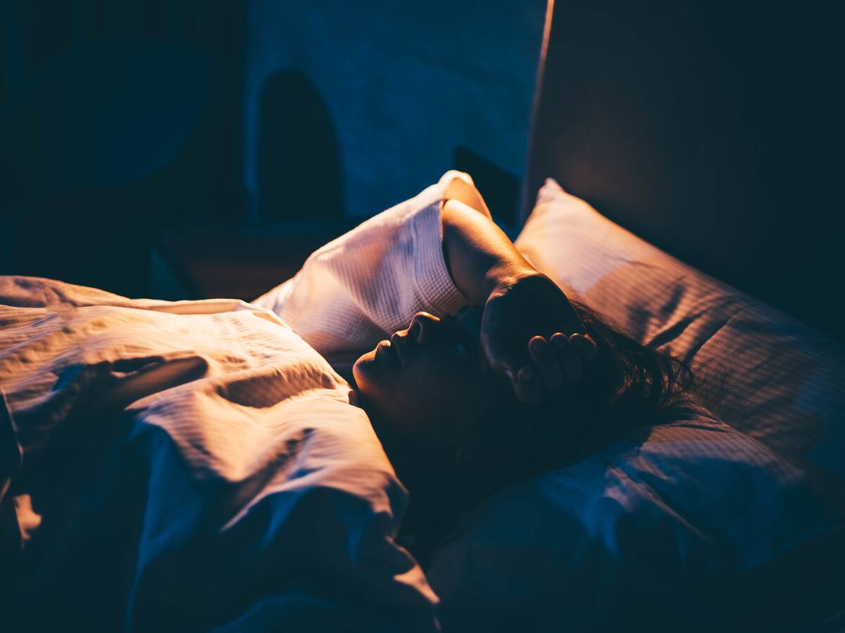 Procrastinación vengativa: el hábito que practicas antes de dormir y que podría destruir tus horas de sueño