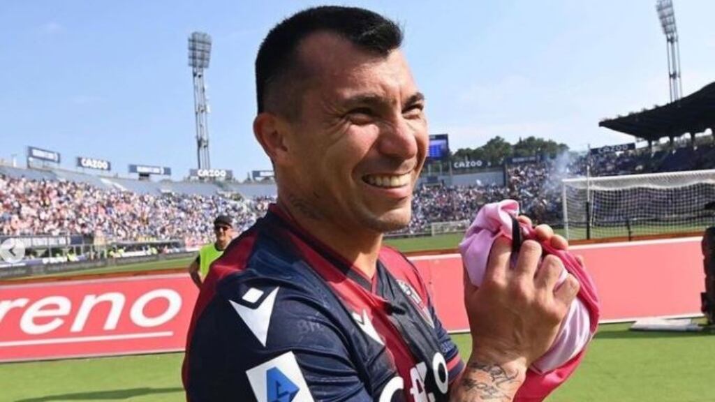 La reacción de Gary Medel al cumplir 100 partidos en Bologna