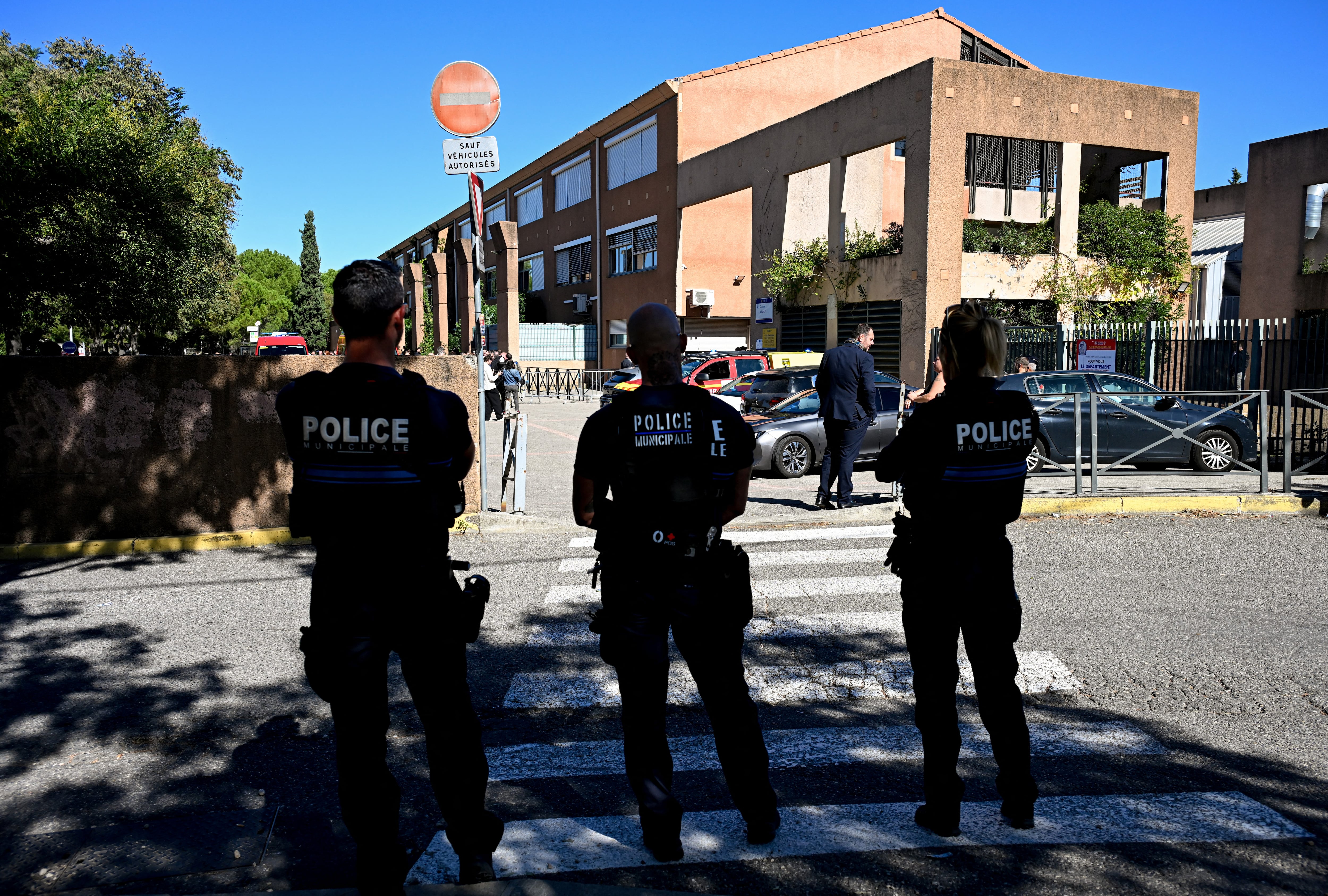 Tiroteo en escuela de Francia: estudiante de 14 años hiere al director y a una profesora