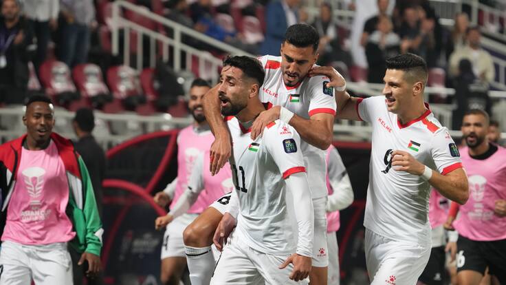 Con un chileno entre sus filas: Palestina logra histórica clasificación a octavos de final de la Copa de Asia