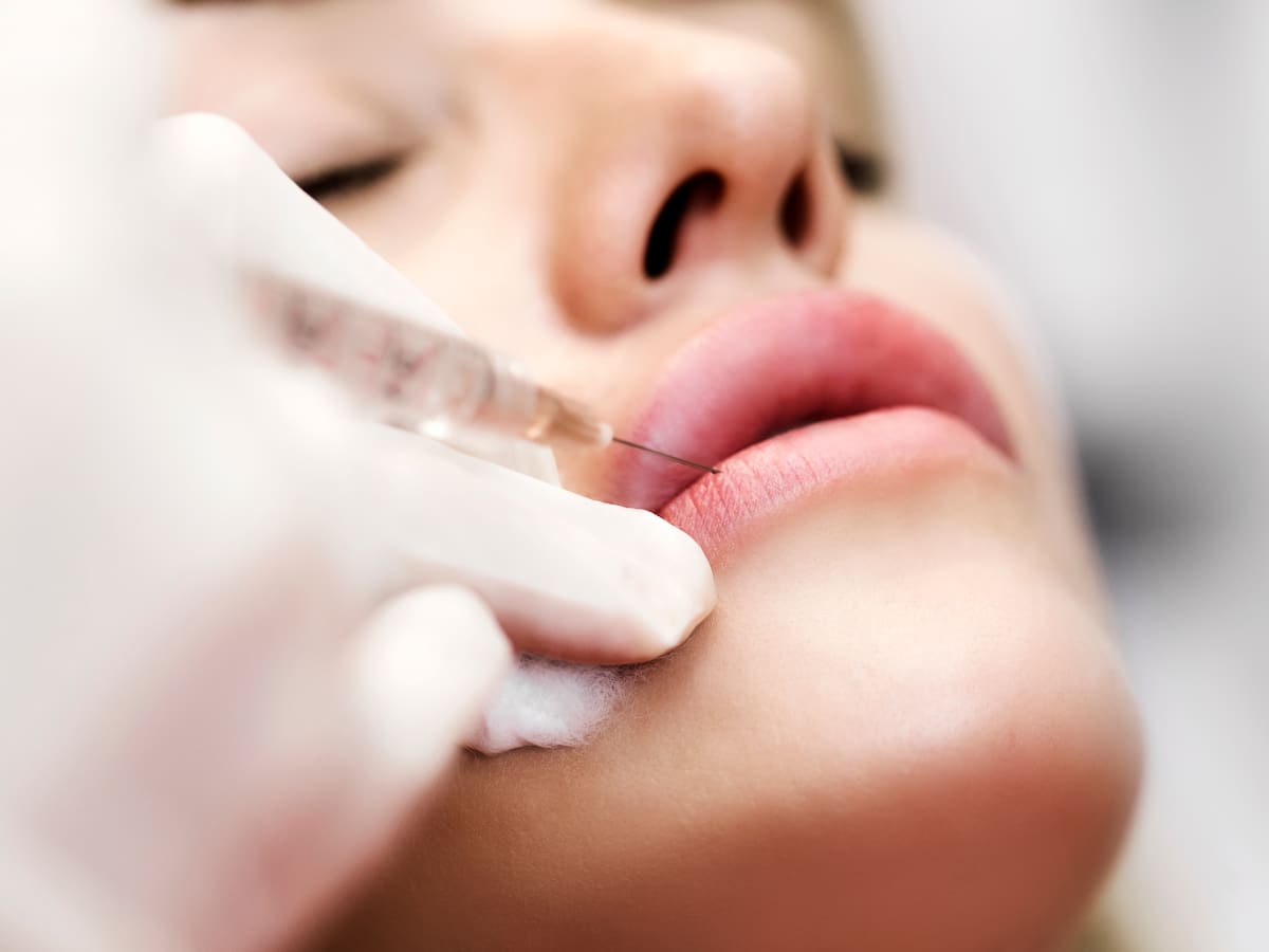 Salud estética: presentan proyecto que crea registro nacional para consultar clínicas y profesionales autorizados en Chile