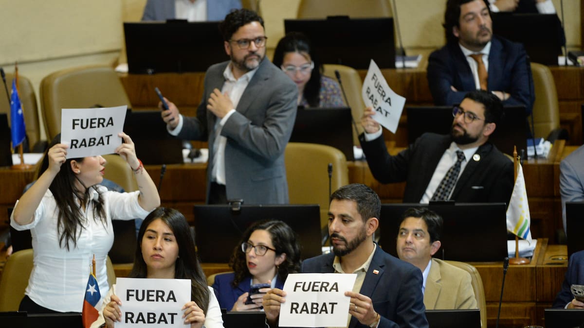Cámara de Diputados aprueba pedir la renuncia al ministro de Justicia, Fernando Rabat