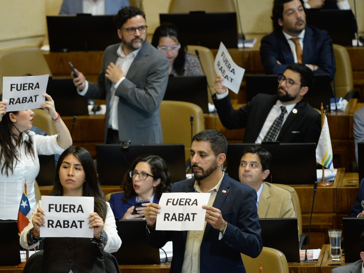 Cámara de Diputados aprueba pedir la renuncia al ministro de Justicia, Fernando Rabat