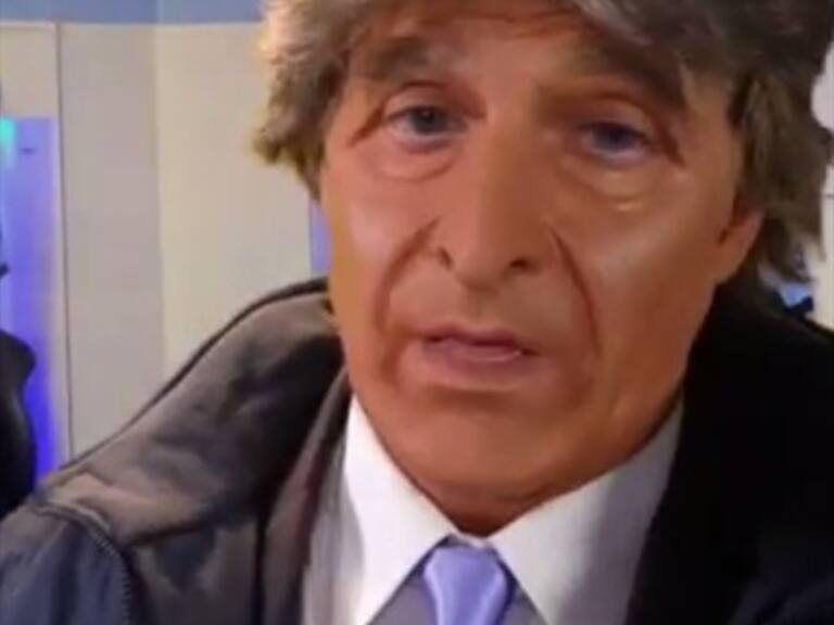 Stefan Kramer imita a Pellegrini en una entrevista acerca de su despedida del Manchester