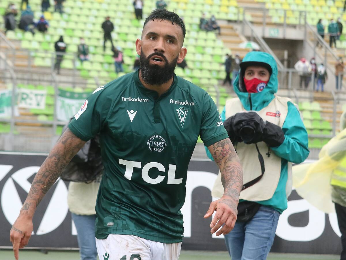 Ronnie Fernández tras empate del colista Santiago Wanderers con la Serena: «Nos tiran mierda todas las semanas»