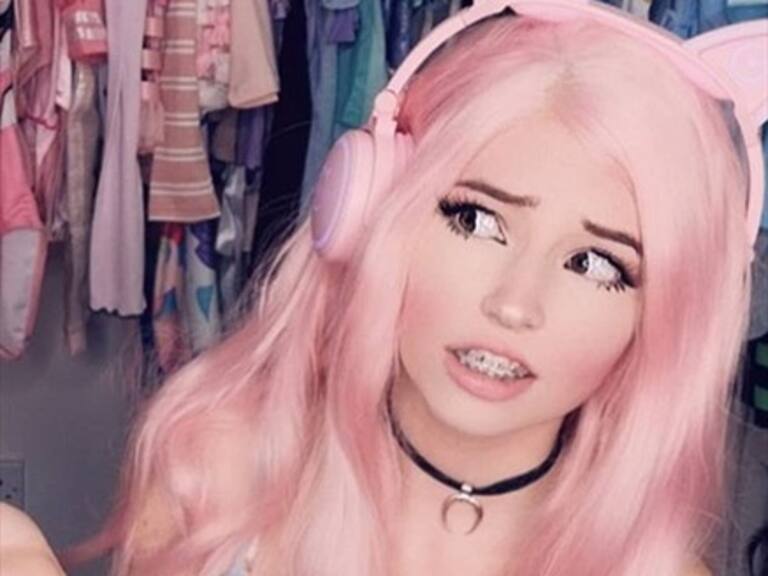 Youtubers probaron el agua de baño de famosa cosplayer erótica y la descripción es asquerosa