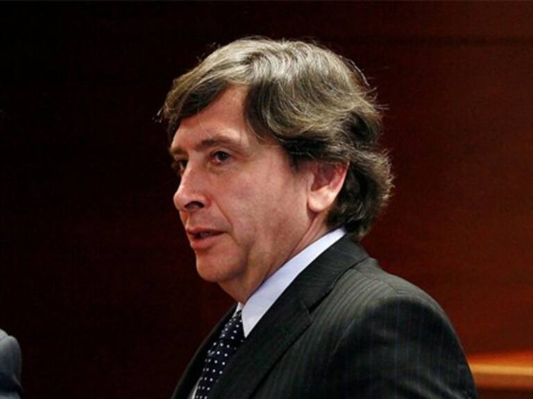 Levantan arraigo nacional de Laurence Golborne en caso Penta