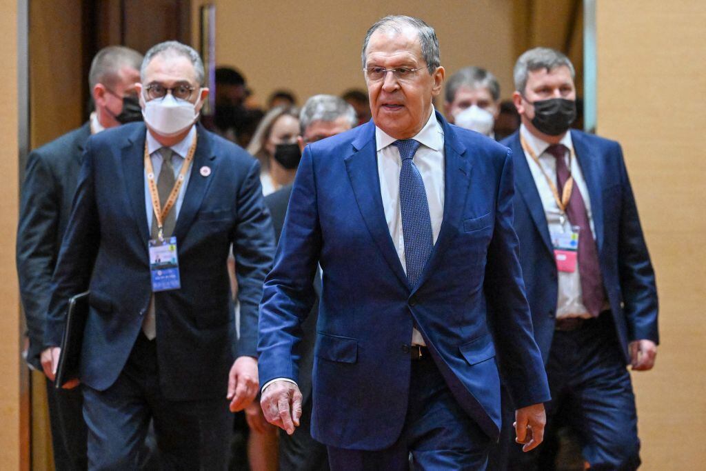 El canciller de Rusia Sergei Lavrov en su visita a Camboya
