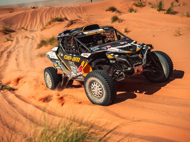 Francisco “Chaleco” López gana la segunda etapa del Rally de Marruecos y se ilusiona con el podio general