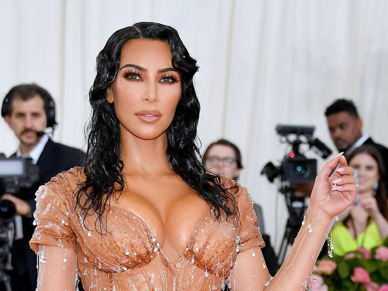 Kim Kardashian sorprendió en la MET Gala 2021 con look catalogado como post apocalíptico