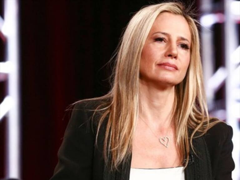 Mira Sorvino reveló que la amordazaron con un condón en un casting a los 16 años