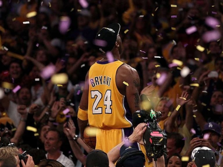 Presentado por Michael Jordan: Kobe Bryant fue inducido al Salón de la Fama del Baloncesto