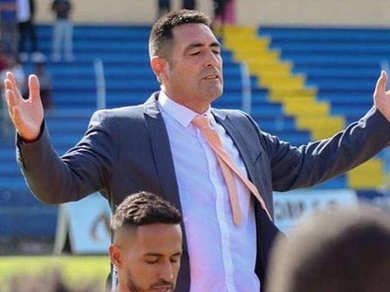 Nelson Tapia no se va con pequeñeces y pide una nueva oportunidad como DT: «Si quieres ser campeón, llámame»