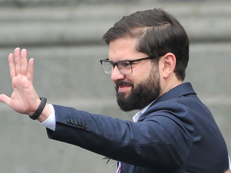 18 DE SEPTIEMBRE DEL 2024 / SANTIAGO
El Presidente de la República, Gabriel Boric, durante su retirada del Te Deum Ecuménico 2024, en la Catedral de Santiago.
FOTO: VICTOR HUENANTE / AGENCIAUNO