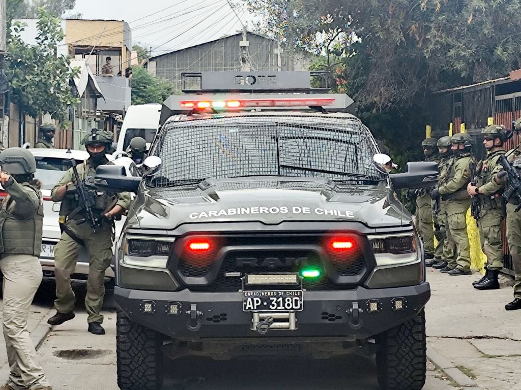 Operativo en inmueble abandonado de Independencia deja ocho detenidos e incautación de droga