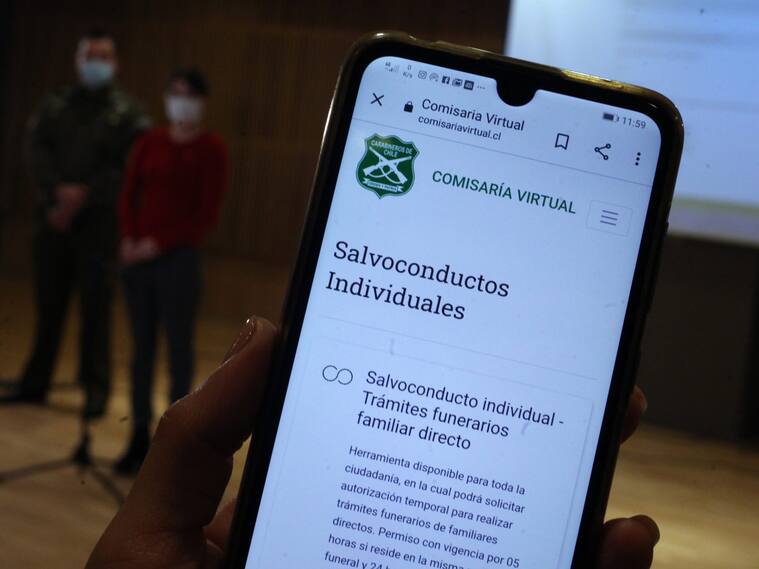 03 DE AGOSTO DE 2020/SANTIAGO
Dan a conocer las nuevas medidas que se requerirán a futuro para solicitar permisos, haciendo más seguro el sistema de comisariavirtual.cl, Santiago.
FOTO: AILEN DÍAZ/AGENCIAUNO