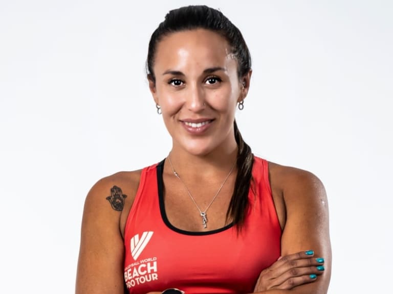 Francisca Rivas: "Si estuviéramos entre las 5 mejores del mundo, sería rentable vivir del voleibol playa"