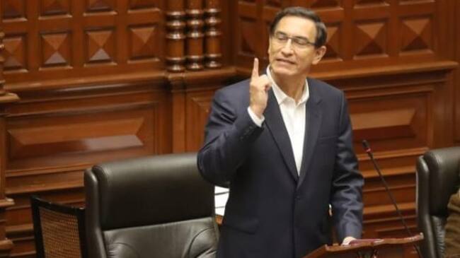 Martín Vizcarra se defendió ante el Congreso peruano