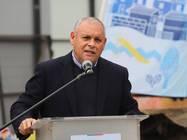 Agencia Uno | El gobernador de la región de Valparaíso, Rodrigo Mundaca