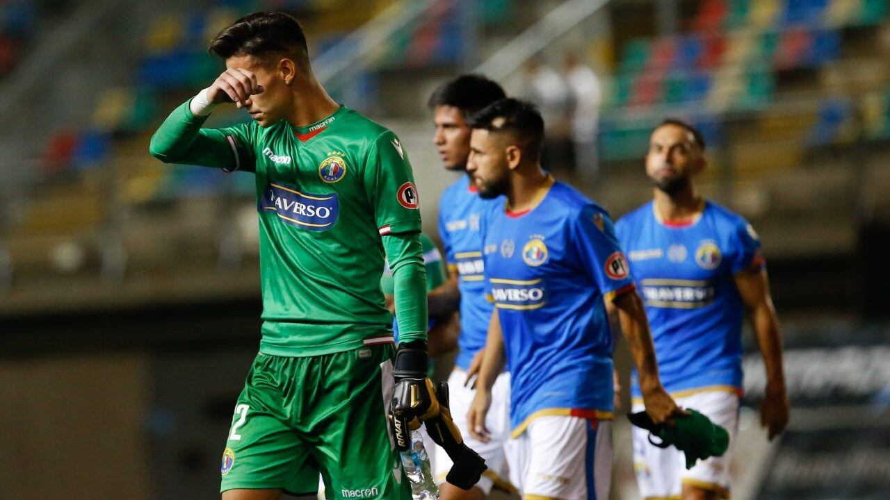 15 de Marzo del 2020/SantiagoJugadores de Audax Italiano se lamentan ,durante el partido valido por la Octava fecha del Campeonato Nacional AFP PlanVital 2020, entre Audax Italiano vs Universidad de Concepcion, disputado en el Estadio Municipal de la Florida.
FOTO:FRANCISCO LONGA/AGENCIAUNO