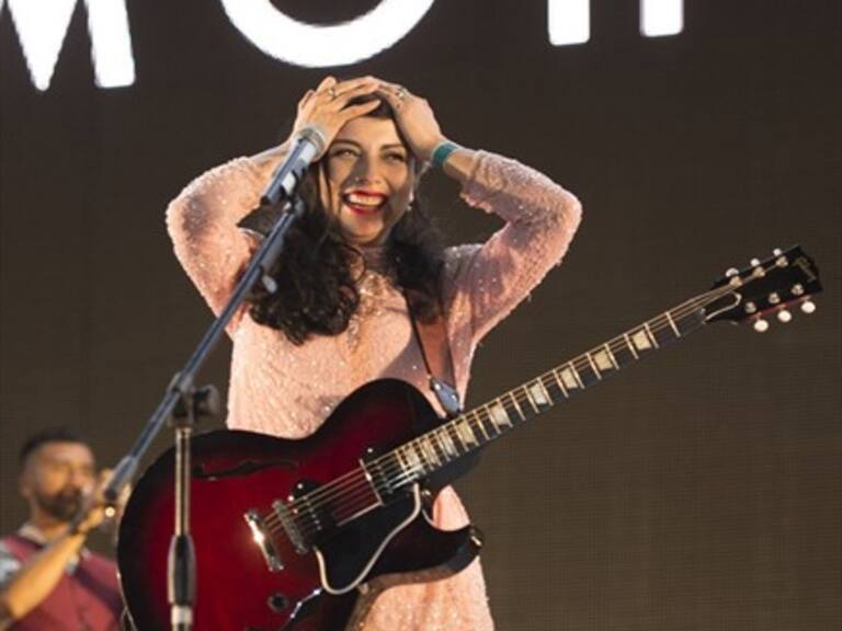 Los nervios que casi se comen a Mon Laferte antes de subir al escenario