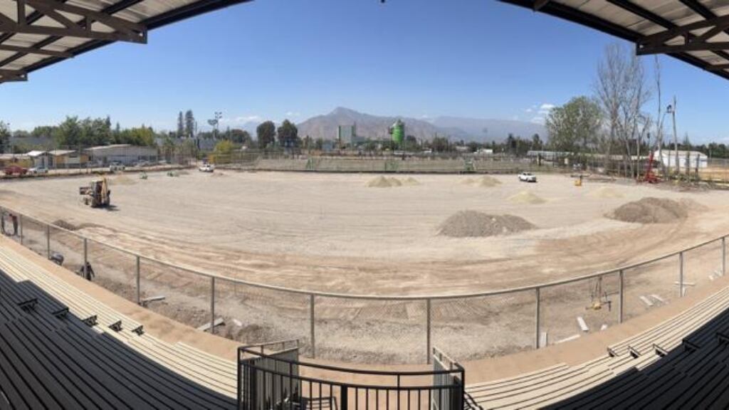 Lautaro de Buin proyecta inaugurar en mayo su estadio propio: "Ya hay interés de algunos equipos en arrendarlo"