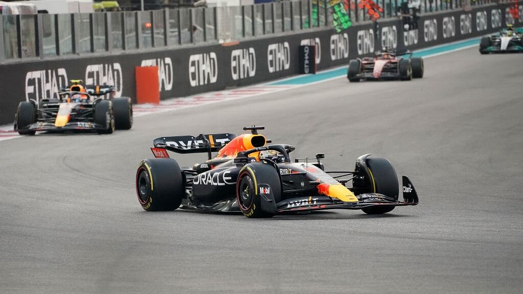 Max Verstappen cierra el año ganando el GP de Abu Dabi y Charles Leclerc quedó como subcampeón