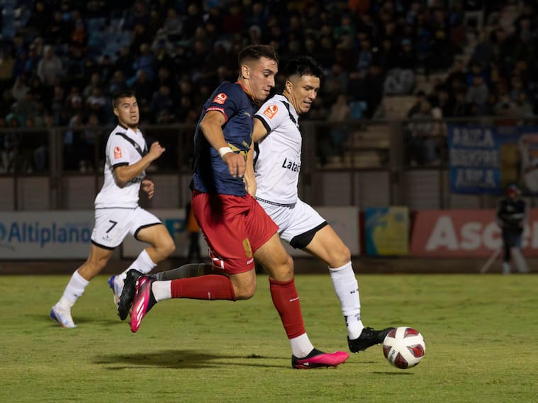 15 de julio de 2023 / Arica
Duelo entre san marcos vs santiago morning
Foto: Nicolas Leblanc Troncoso / Agenciauno