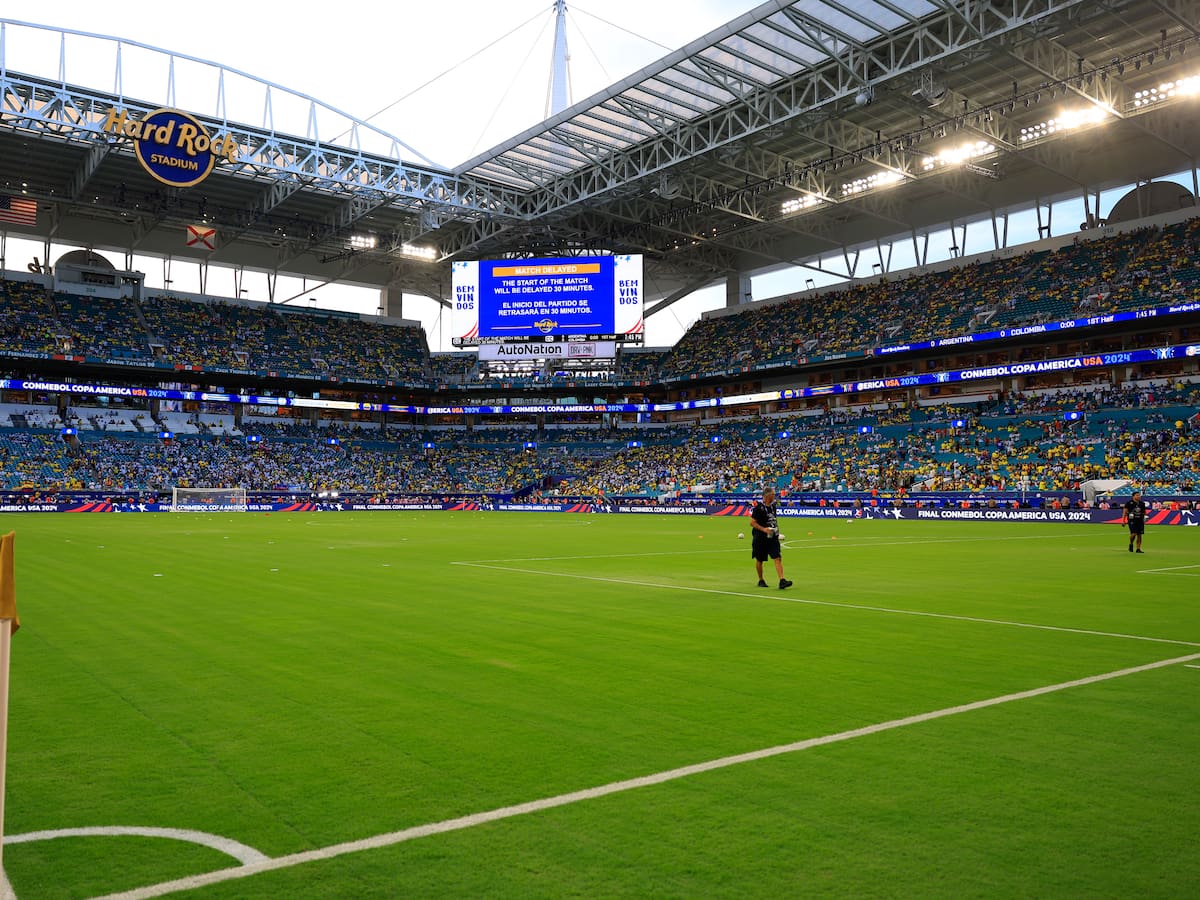 Por incidentes fuera del estadio: se retrasa el inicio de la final de la Copa América 2024 entre Argentina y Colombia
