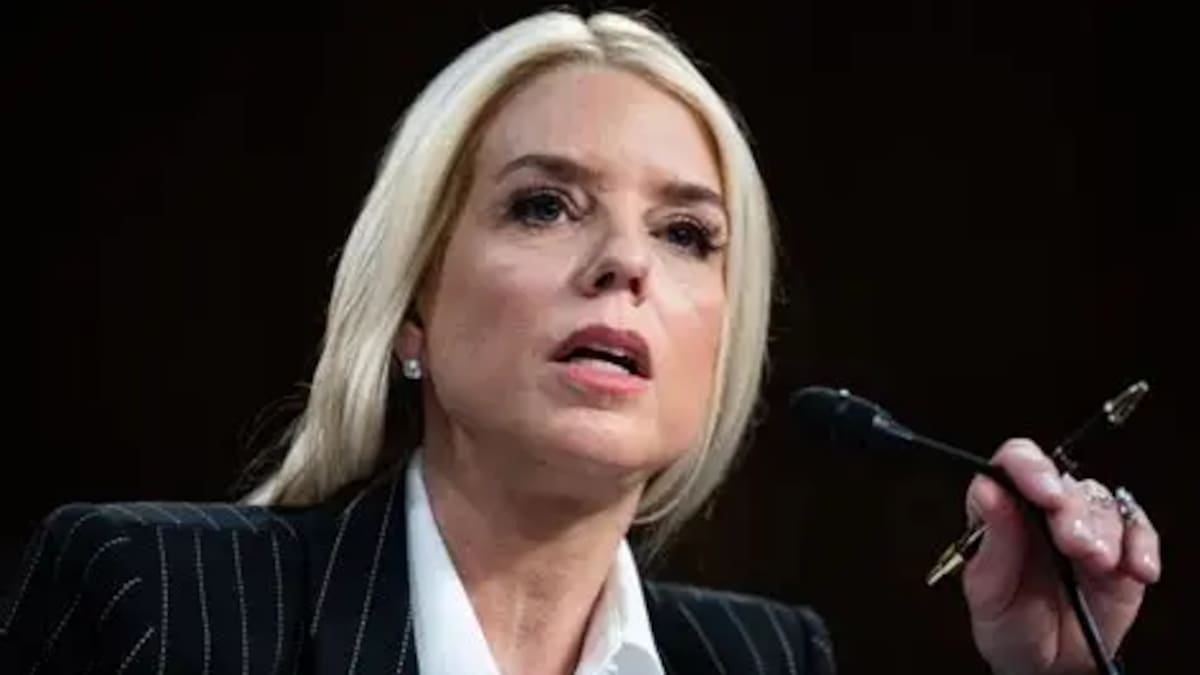 Quién es Pamela Bondi, la fiscal general de EE.UU. que confirmó acusación a Nicolás Maduro por narcoterrorismo y tráfico de cocaína