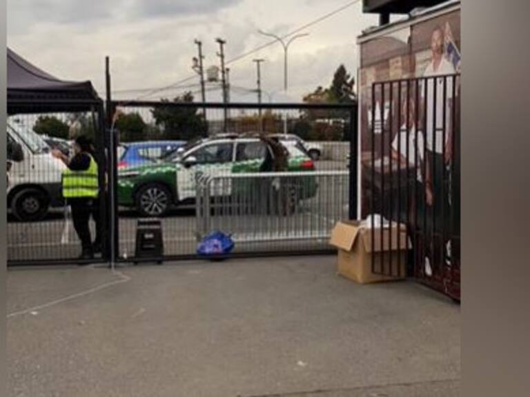 Tenía orden de detención vigente: hincha de Colo Colo es detenido en la previa al duelo con Ñublense