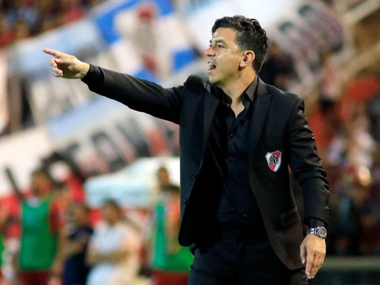 MENDOZA, ARGENTINA - DECEMBER 13: Marcelo Gallardo coach of River Plate gestures during the final of Copa Argentina 2019 between Central Cordoba and River Plate at Estadio Malvinas Argentinas on December 13, 2019 in Mendoza, Argentina. (Photo by Alexis Lloret/Getty Images)