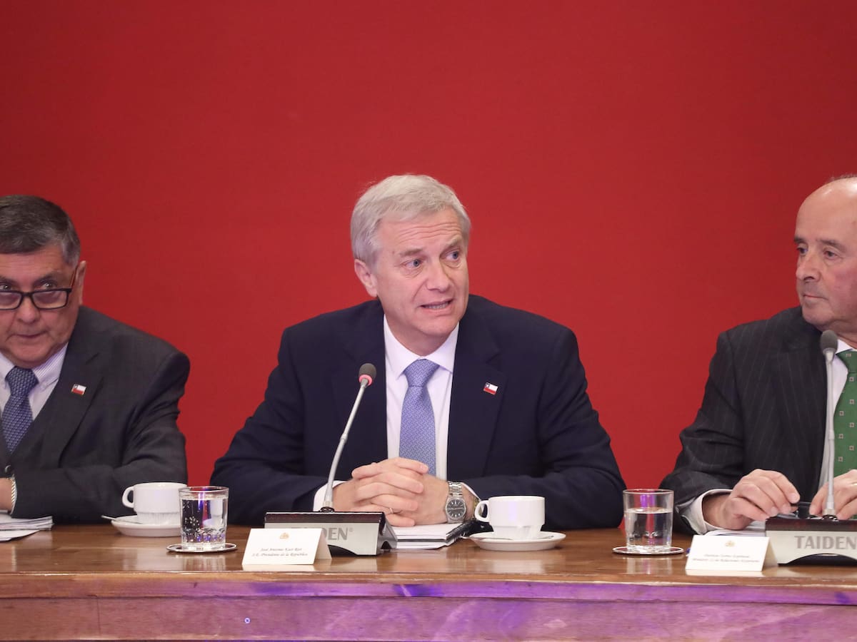 Presidente Kast refuerza agenda económica y anuncia gira internacional en balance de sus 100 días en consejo de gabinete
