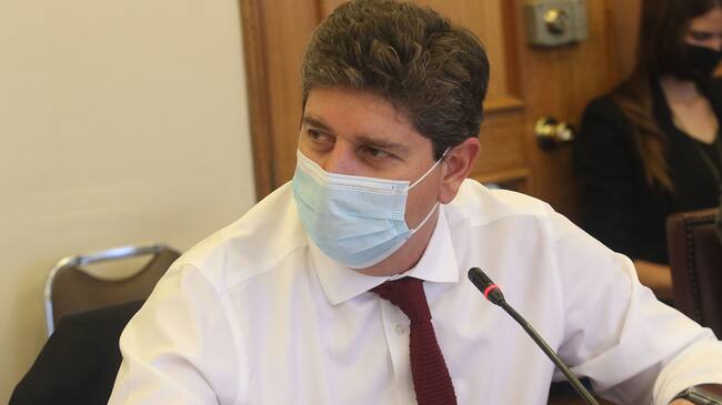 22 DE DICIEMBRE DE 2021/VALPARAISOEl ministro Rodrigo Cerda, durante la Comisión de Hacienda de la Cámara de Diputados, que analiza las indicaciones presentadas por el Ejecutivo, al proyecto de ley que amplía y fortalece el pilar solidario y reduce o elimina exenciones tributarias para asegurar su financiamiento.
FOTO: LEONARDO RUBILAR CHANDIA/AGENCIAUNO