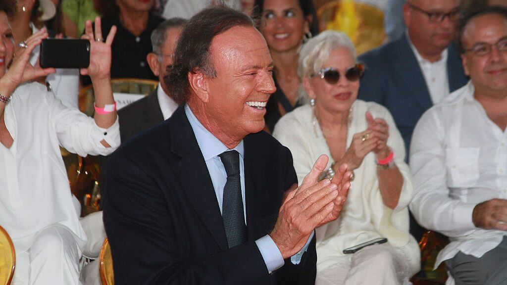 Julio Iglesias memes