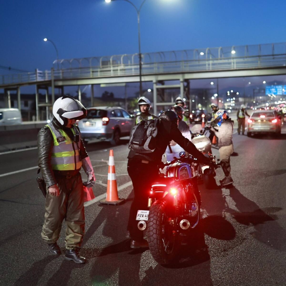 Amplio operativo de Carabineros en Autopista Central deja vehículos fuera de circulación