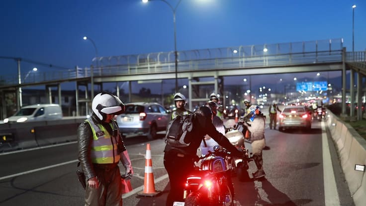 Amplio operativo de Carabineros en Autopista Central deja vehículos fuera de circulación