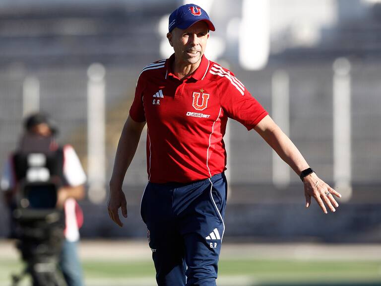 Gustavo Álvarez proyecta el Clásico Universitario tras ganarle a Palestino: “A Católica lo veo muy bien, de menos a más”