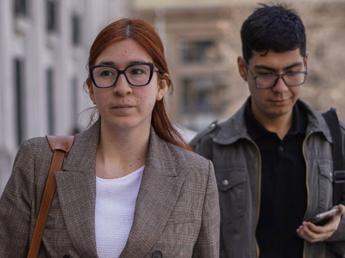 Abogado de Catalina Pérez presenta queja ante Fiscalía Nacional por filtraciones en causa reservada por presunto aborto