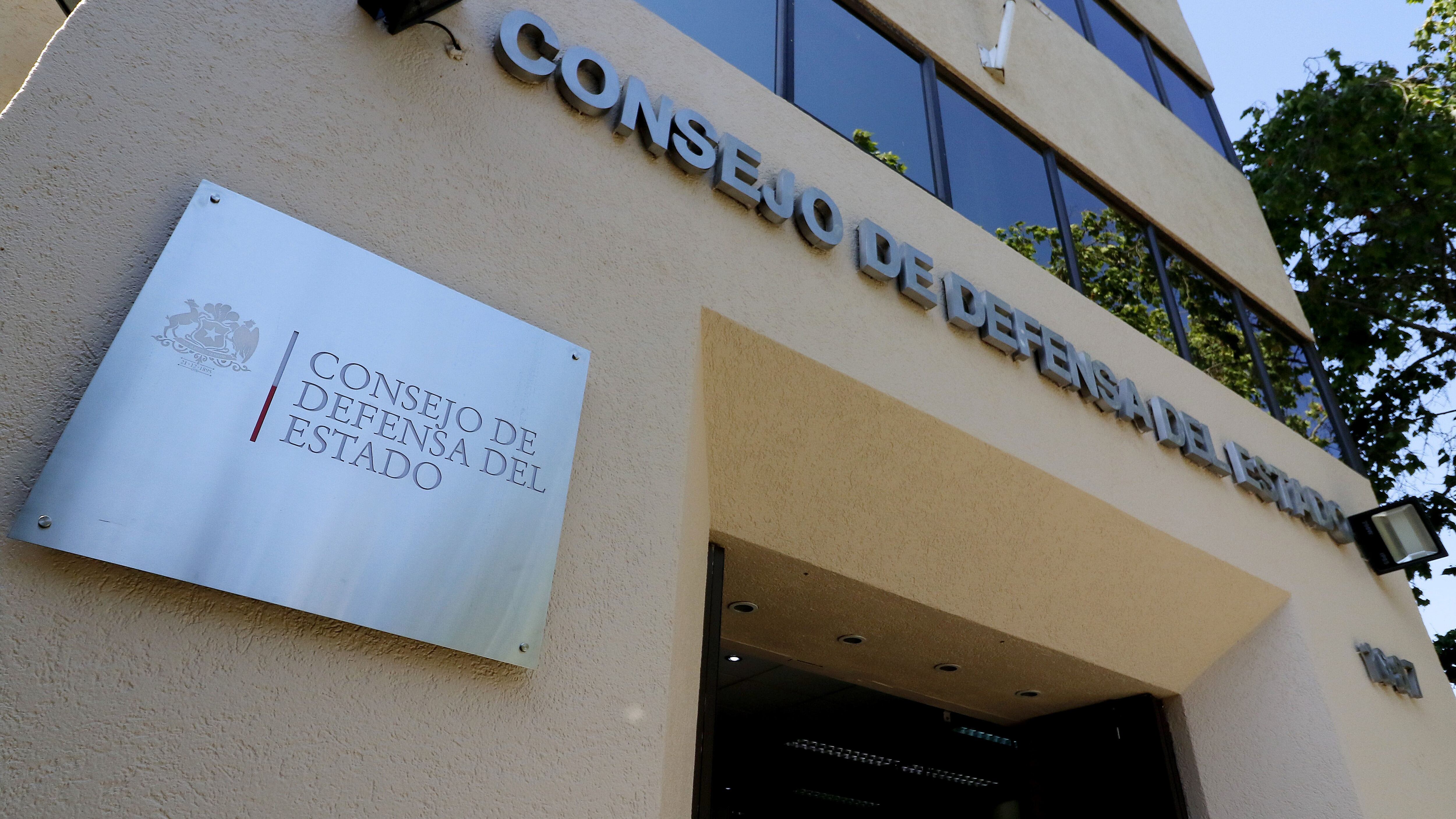 12 DE DICIEMBRE DE 2018/SANTIAGOLa ministra de Educación, llegó hasta el Consejo de Defensa del Estado, en donde solicitó al organismo analizar si existen antecedentes en contra de la Universidad del Pacífico, que está siendo investigada por el ministerio.
FOTO: LEONARDO RUBILAR CHANDIA/AGENCIAUNO