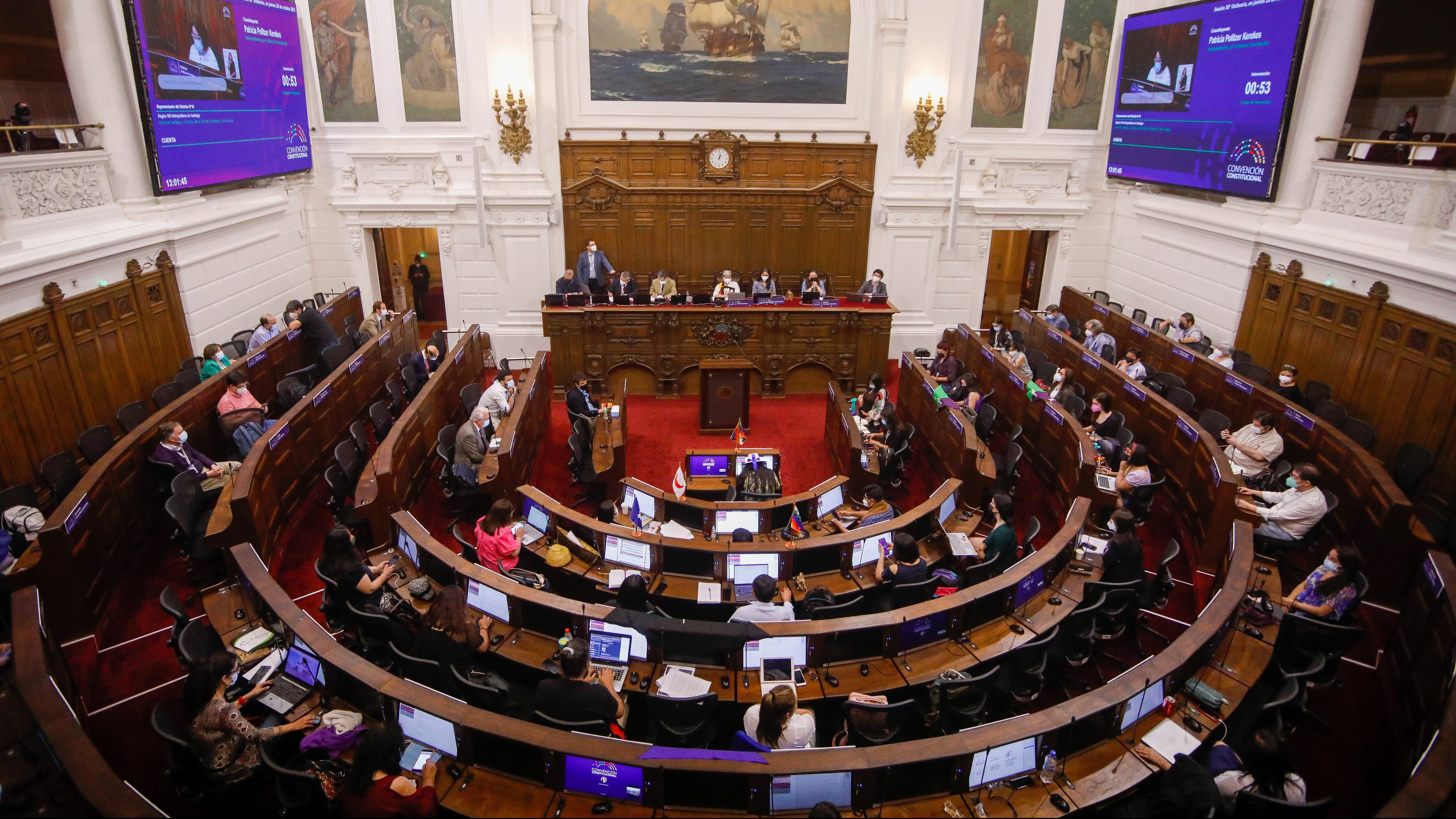 28 de Octubre de 2021 /SANTIAGOSesión del Pleno número 36 en el que se lleva acabo  discucion del cronograma de trabajo de la Convención Constitucional , en la sede del Congreso Nacional de Santiago.
FOTO CRISTOBAL ESCOBAR /AGENCIAUNO