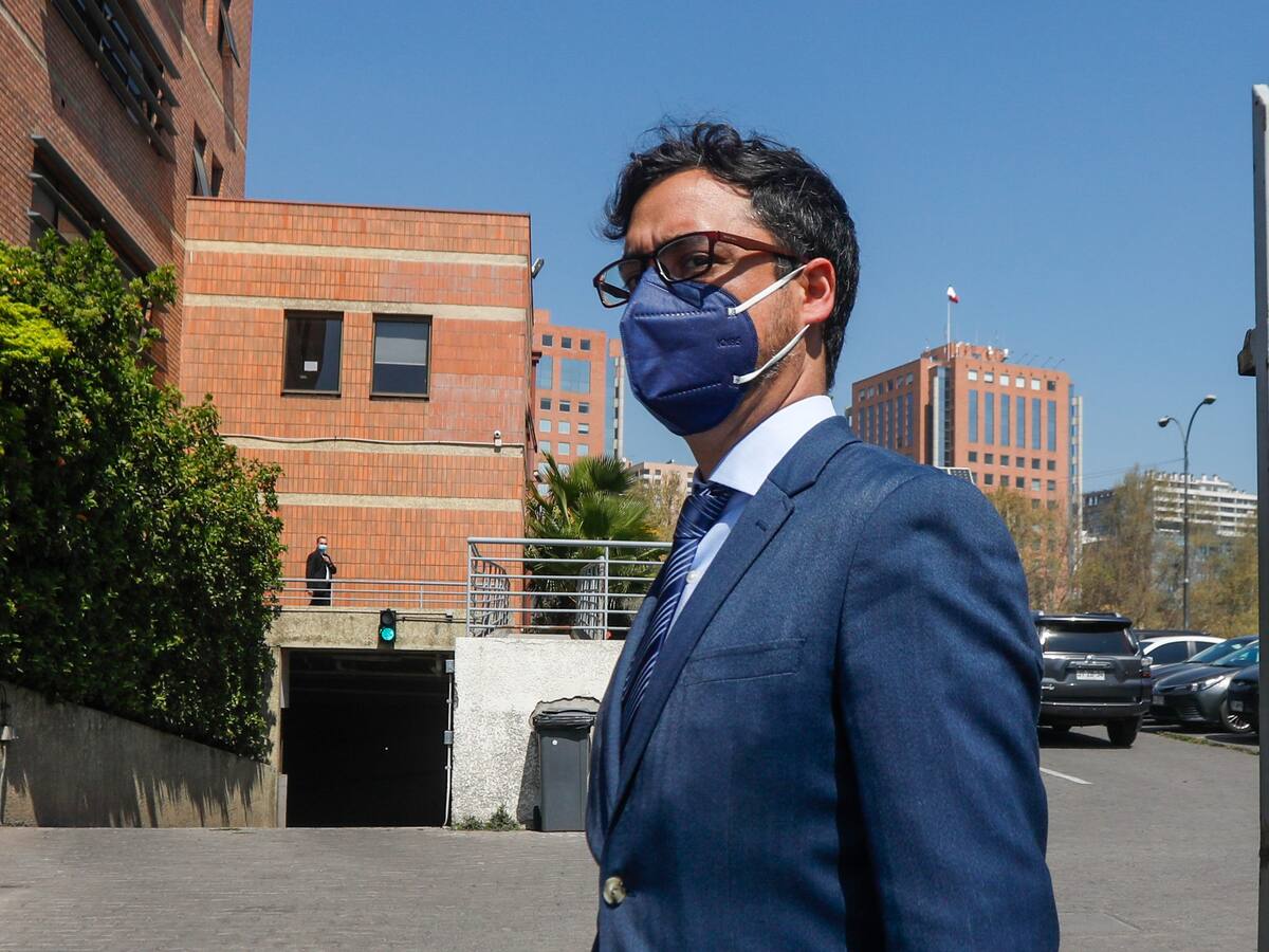 Abogado de Rojas Vade tras declaración ante la PDI: «Nuestra posición es que no debería ser formalizado»