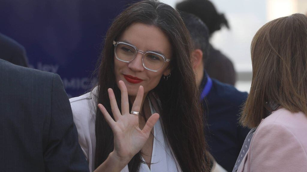 Camila Vallejo, 1024x576 jpg ok